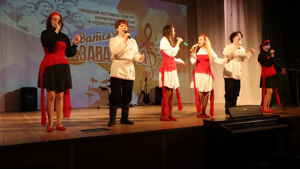 Городской фестиваль-конкурс "Солдатская завалинка"